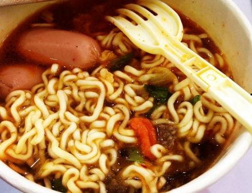 方便面的危害视频,健康隐患不容忽视