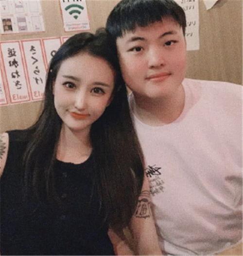 女人的咪咪视频在,咪咪视频中的性感瞬间